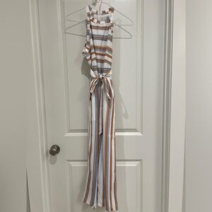 Jumpsuit with zipper in back